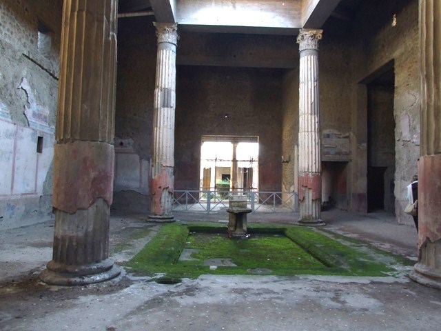 V.2.i Pompeii. March 2009. Room 2, South wall.