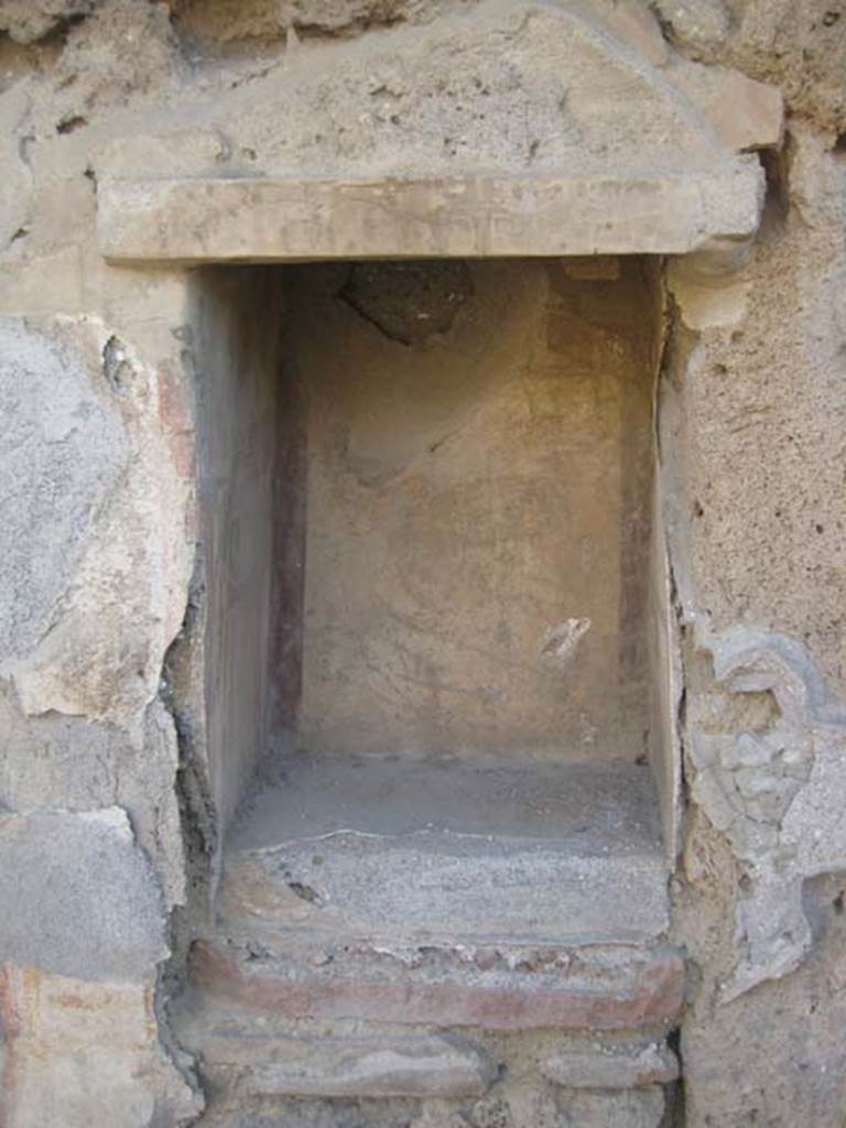 V.3.7 Pompeii. July 2012. Second small niche on west wall, north of aedicula lararium.
Photo courtesy of Sharon M. Wolf.
