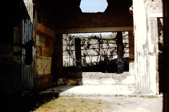 VI.2.4 Pompeii. June 2010. North wall of outer small room in north-west corner, near summer triclinium. Photo courtesy of Rick Bauer.