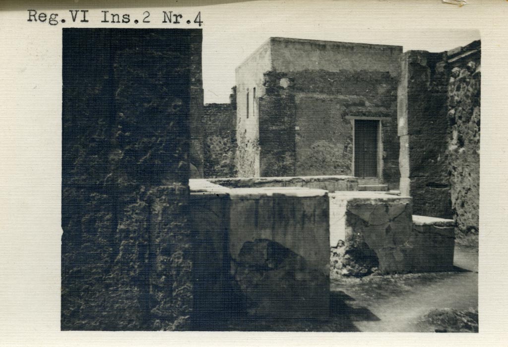 VI.2.5 Pompeii but shown as VI.2.4 on photo. Pre-1937-39. Looking west from rear of bar towards Via Consolare.
Photo courtesy of American Academy in Rome, Photographic Archive. Warsher collection no. 264.

