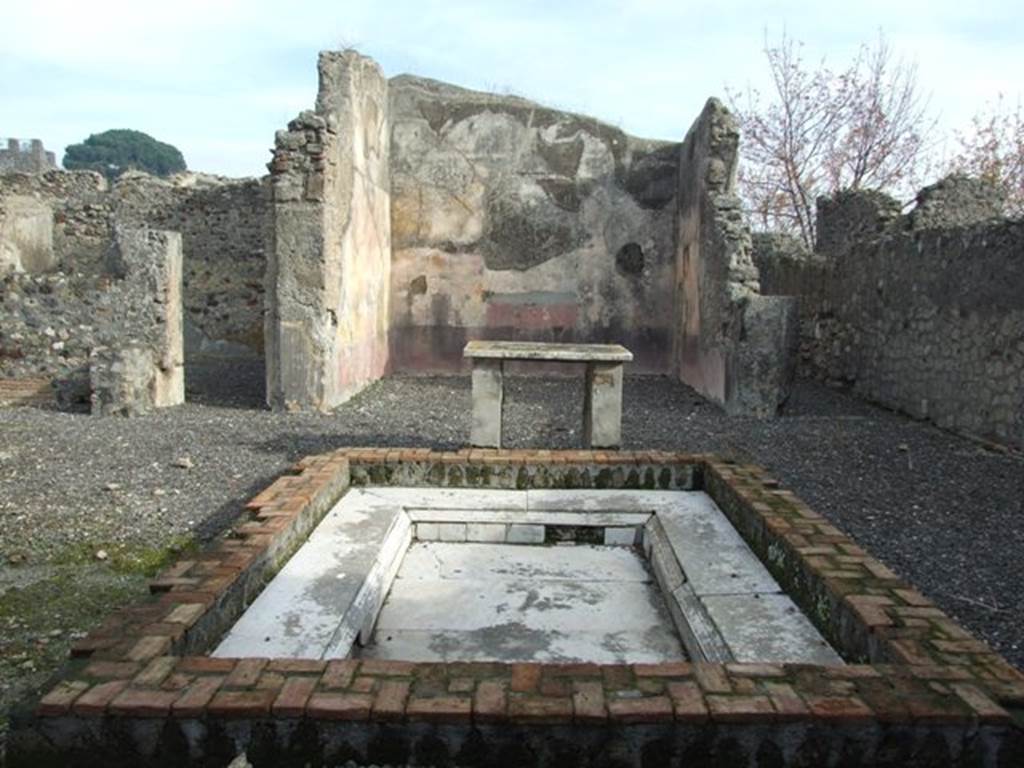 VI.5.3 Pompeii. December 2007. Looking east across atrium and Impluvium, towards tablinum.  