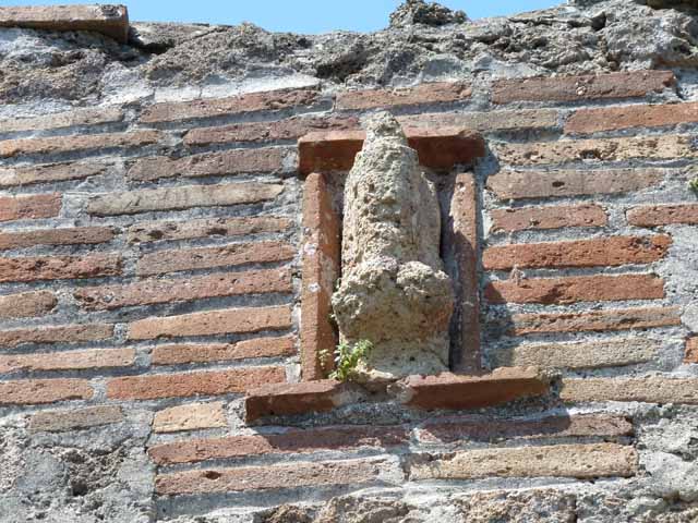 VI.5.16 Pompeii.  March 2009.  Room in north west corner of atrium.