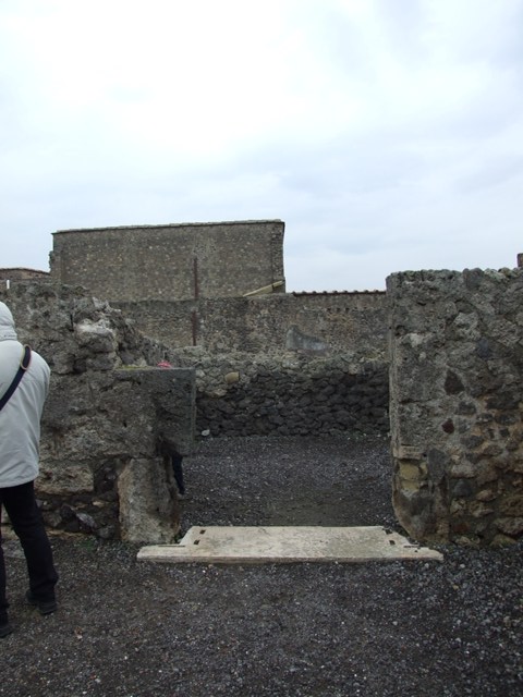 VI.6.1 House of Pansa. December 2007. Room 12 on west side of peristyle.