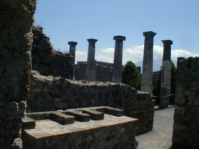 VI.6.1 Pompeii. December 2007. Room 17. Room to west of kitchen area.