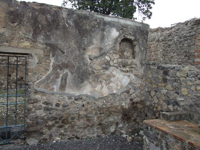 VI.6.1 Pompeii. December 2007. Room 17. Room to west of kitchen area.