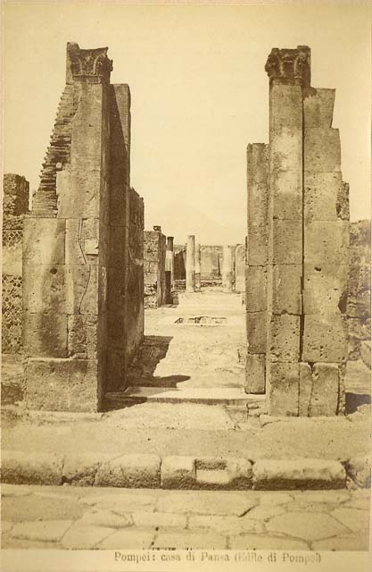 VI.6.1 House of Pansa.  December 2007.  Outside face of eastern entrance capital.