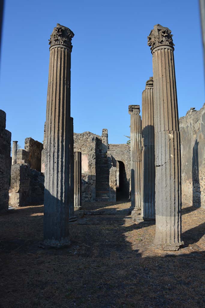 VI.7.20 Pompeii. September 2019. Looking west from entrance doorway.
Foto Annette Haug, ERC Grant 681269 DÉCOR.
