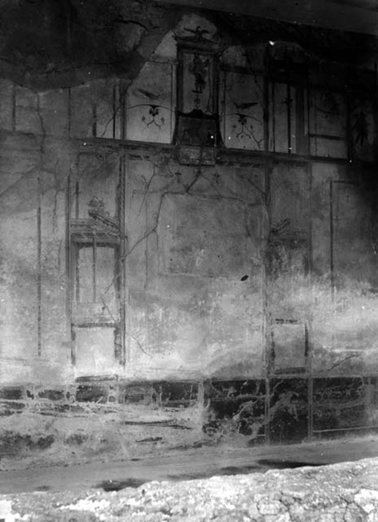 230833 Bestand-D-DAI-ROM-W.430.jpg
VI.9.2 Pompeii. W.430. Room 29, south wall.
Photo by Tatiana Warscher. Photo  Deutsches Archologisches Institut, Abteilung Rom, Arkiv.
