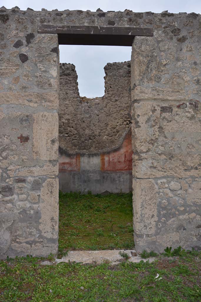 VI.11.9 Pompeii. October 2017. Doorway in west wall of atrium 3 into room 6.
Foto Annette Haug, ERC Grant 681269 DCOR

(PPM  room 6)
