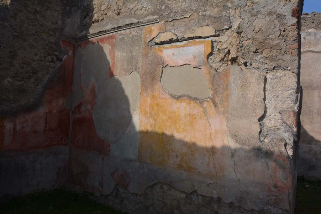 VI.11.9 Pompeii. October 2017. Room 6, north wall with doorway to west ala 7, on right.
Foto Annette Haug, ERC Grant 681269 DCOR


