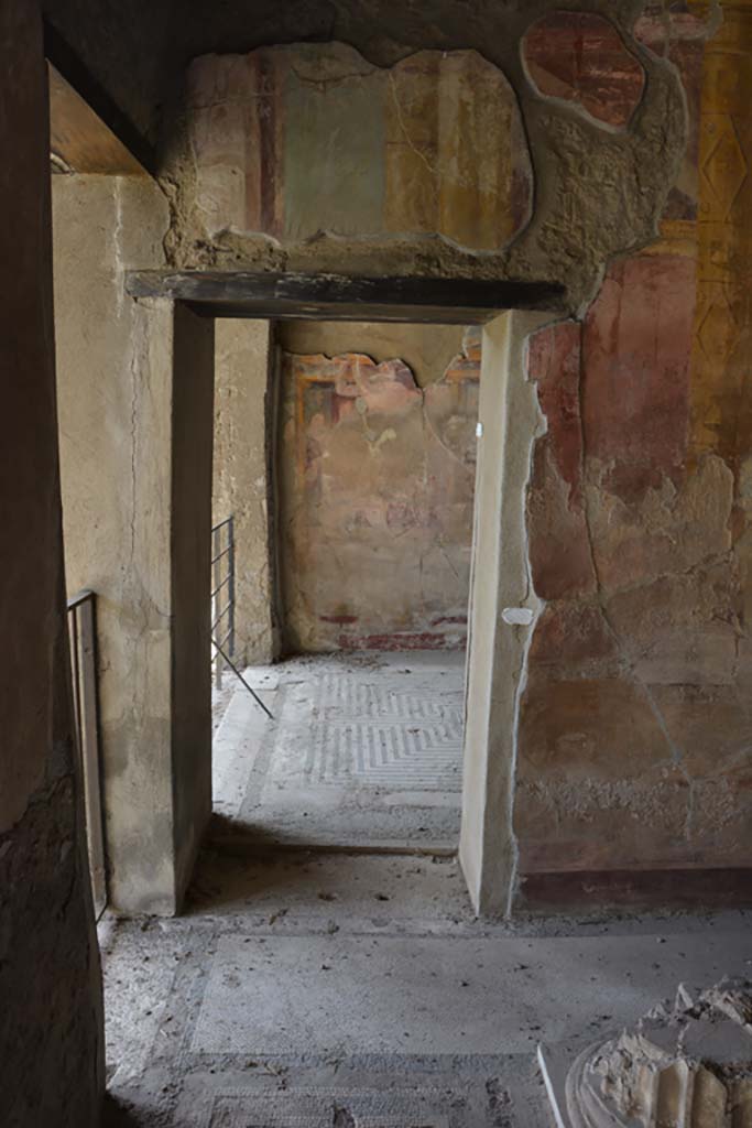 VI.11.10 Pompeii. October 2017. 
Room 43, looking west towards small doorway in west wall into room 42.
Foto Annette Haug, ERC Grant 681269 DCOR
