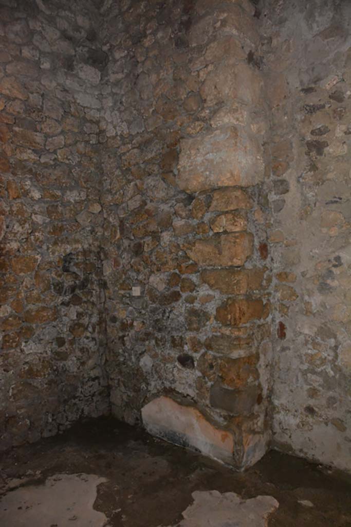 VI.11.10 Pompeii. December 2017. Room 44, east wall, with door recess, on right.
Foto Annette Haug, ERC Grant 681269 DCOR
