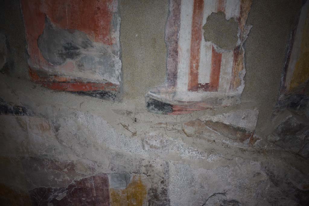 VI.11.10 Pompeii. December 2017. Room 45, detail from centre of lower east wall. 
Foto Annette Haug, ERC Grant 681269 DÉCOR
