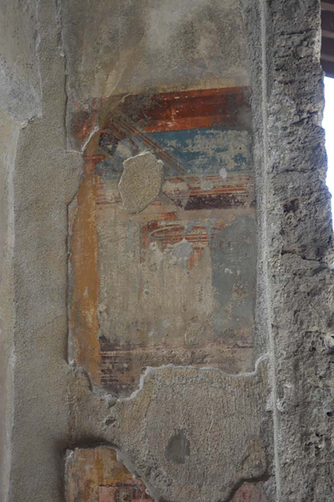 VI.11.10 Pompeii. November 2017. Room 46, detail from upper south wall in south-east corner.
Foto Annette Haug, ERC Grant 681269 DÉCOR
