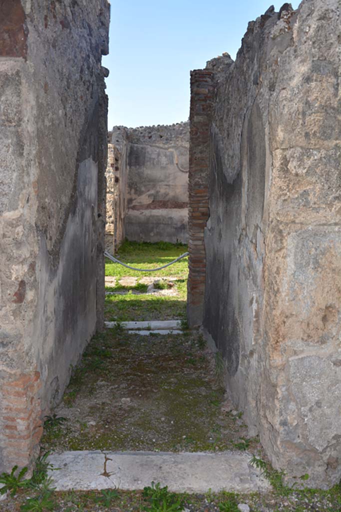 VI.11.10 Pompeii. October 2017. 
Room 48, looking west along corridor towards atrium of VI.11.9.
Foto Annette Haug, ERC Grant 681269 DCOR
