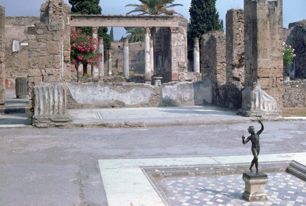 VI.12.2, Pompeii. 1968. Looking north across atrium towards tablinum. Photo by Stanley A. Jashemski.
Source: The Wilhelmina and Stanley A. Jashemski archive in the University of Maryland Library, Special Collections (See collection page) and made available under the Creative Commons Attribution-Non Commercial License v.4. See Licence and use details.
J68f1251
