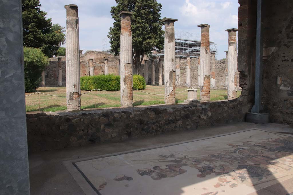VI.12.2 Pompeii. September 2021. Looking north-east to rear peristyle. Photo courtesy of Klaus Heese.