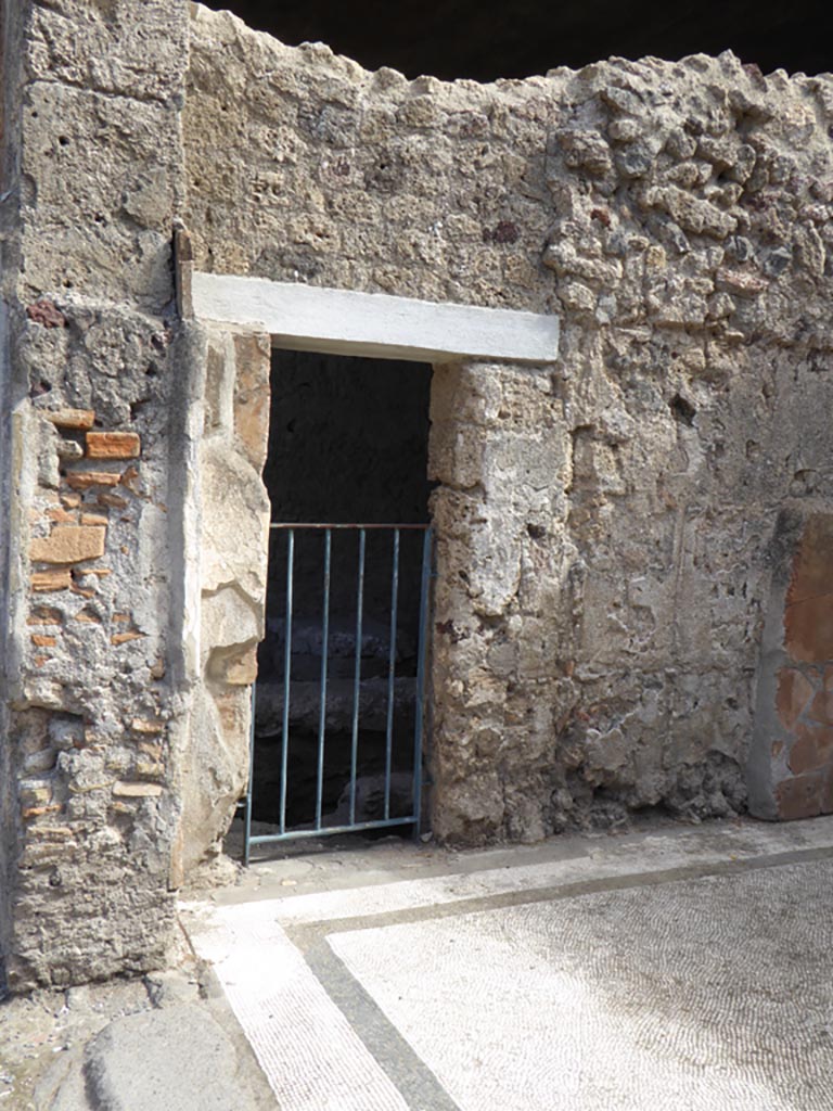 VI.12.2 Pompeii. September 2015. Doorway in east wall.
Foto Annette Haug, ERC Grant 681269 DÉCOR.
