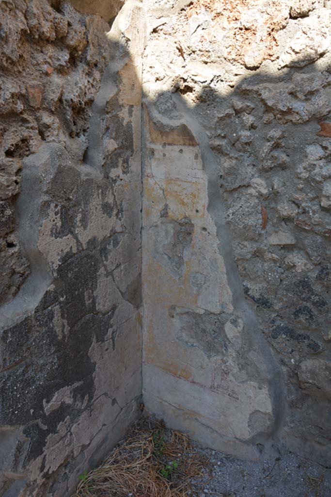 VI.14.40 Pompeii. September 2019. Lower north-west corner with detail from north wall.
Foto Annette Haug, ERC Grant 681269 DÉCOR


