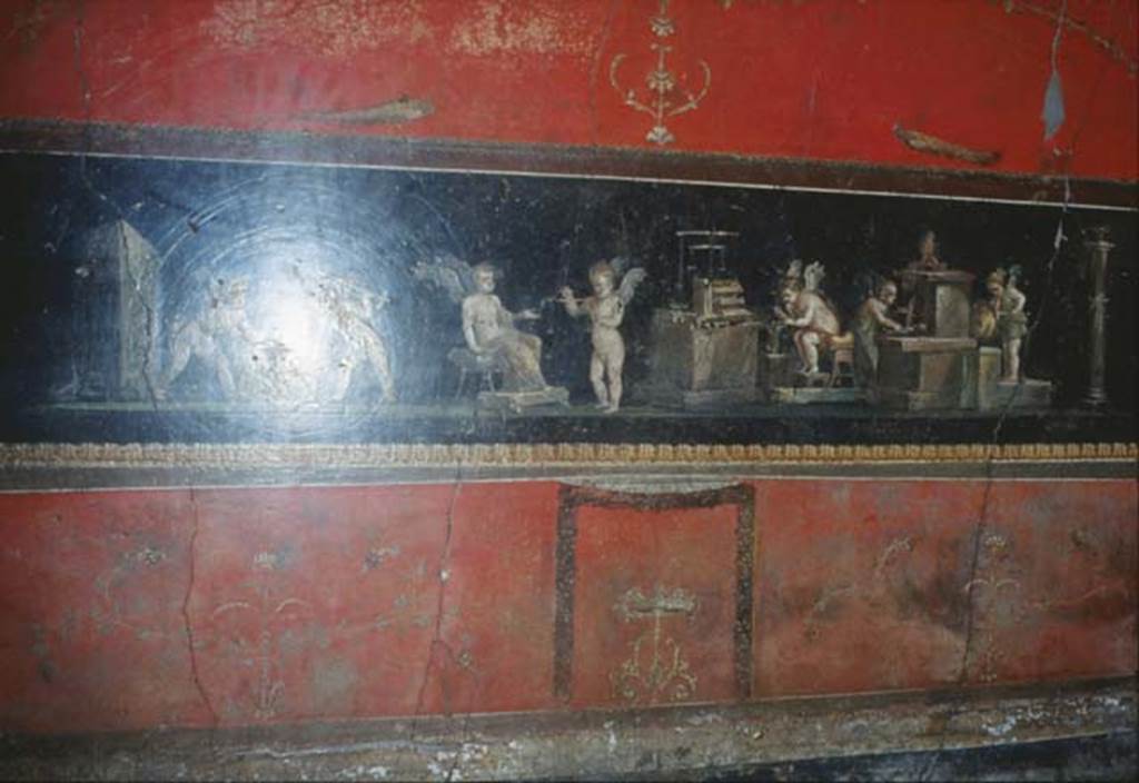 VI.15.1 Pompeii. October 1992. East wall with detail of painting of cupid goldsmiths.
Photo by Louis Méric courtesy of Jean-Jacques Méric.
