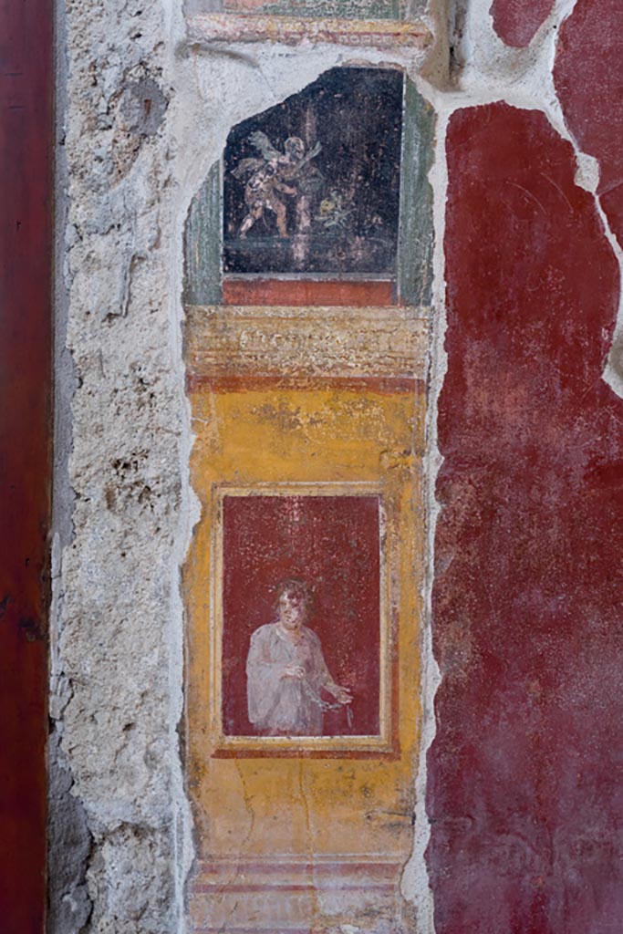 VI.15.1 Pompeii. May 2017. Painted panel on atrium wall between doorways. Photo courtesy of Buzz Ferebee.

