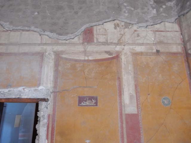 VI.15.1 Pompeii. July 2017. Looking north across flooring in ala on north side of atrium.
Foto Annette Haug, ERC Grant 681269 DÉCOR.
