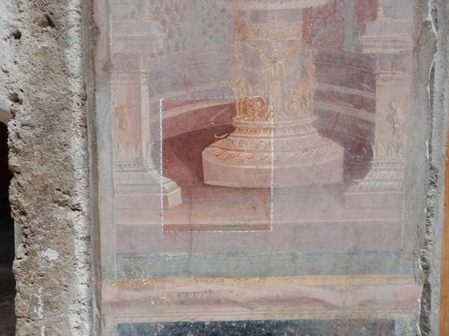 VI.15.1 Pompeii. Old photo from east wall in ala on north side of atrium.
Painted panel with 3 guinea fowl and a metallic hydria with a crown on its handle.

