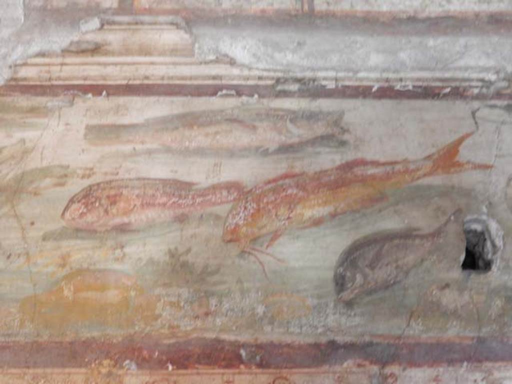 VI.15.1 Pompeii. May 2017.  Detail of frieze on east wall of bedroom on left of main entrance. Photo courtesy of Buzz Ferebee.
