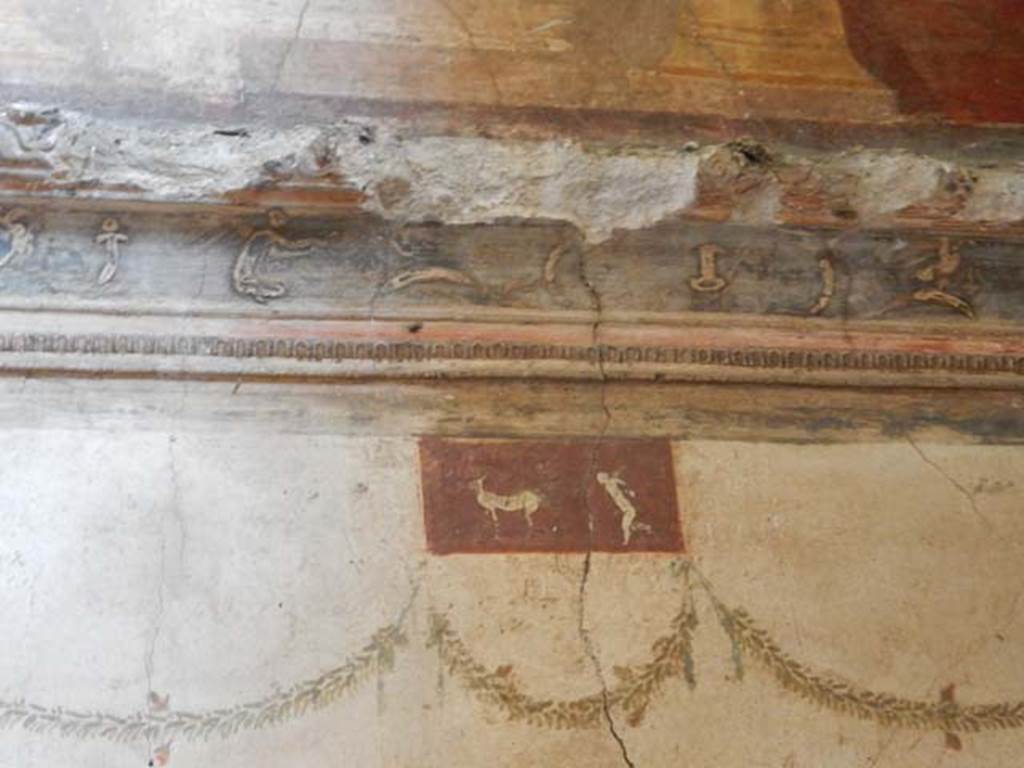VI.15.1 Pompeii. May 2017. Detail from upper north wall. Photo courtesy of Buzz Ferebee.