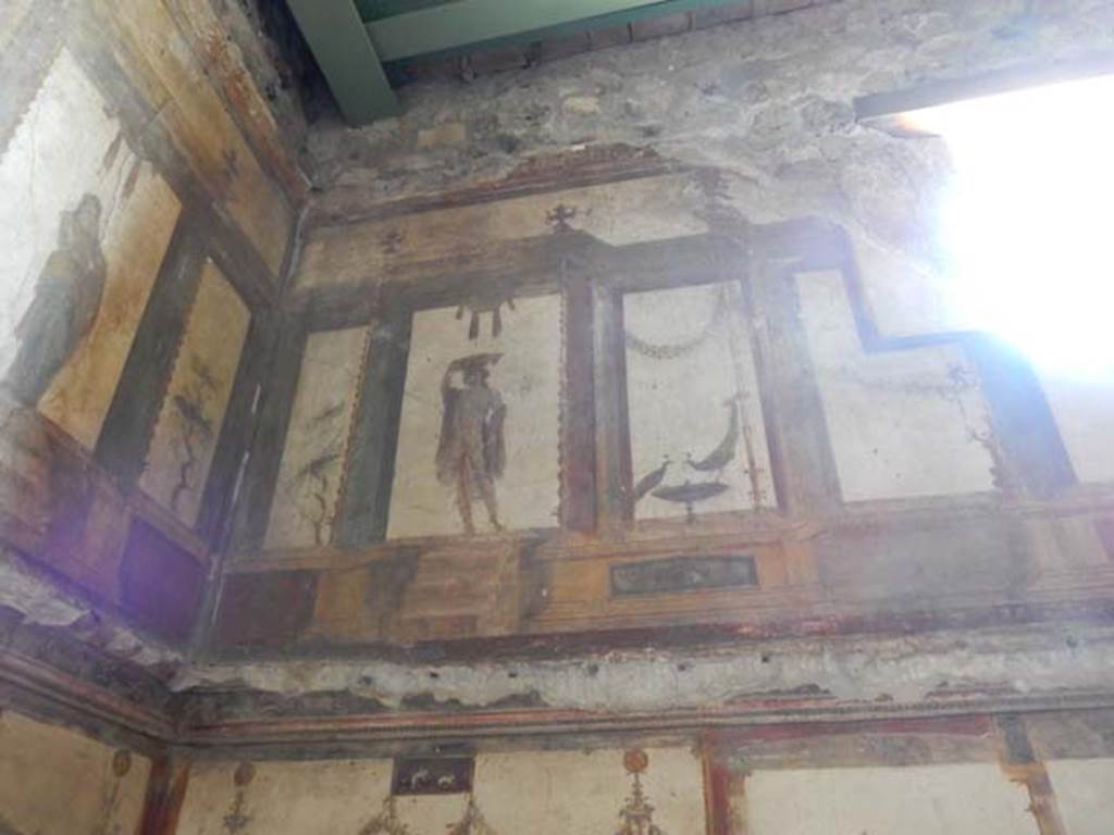 VI.15.1 Pompeii. May 2017. Upper east wall in north-east corner. Photo courtesy of Buzz Ferebee.