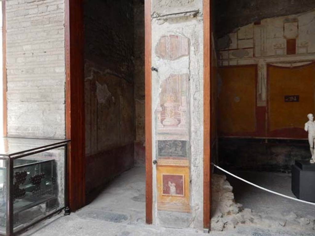 VI.15.1 Pompeii. May 2017. South side of atrium, with doorway to bedroom, on left, and ala, on right.  Photo courtesy of Buzz Ferebee.

