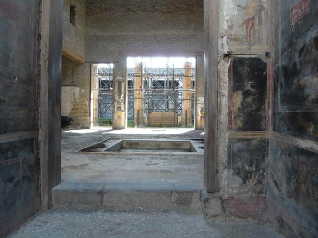 VI.15.1 Pompeii. May 2017. Threshold from vestibule to atrium. Photo courtesy of Buzz Ferebee.