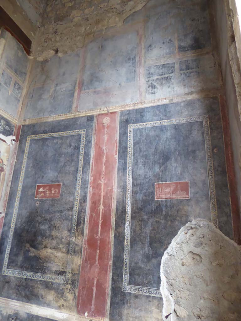 VI.15.1 Pompeii. May 2017. Painted panel from north wall of vestibule. Photo courtesy of Buzz Ferebee.
