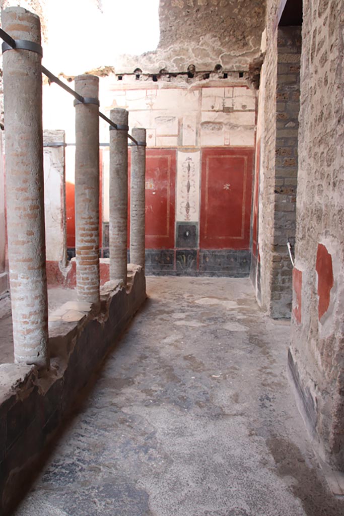 VI.15.1 Pompeii. October 2023. 
Looking north along east portico of small courtyard “s”. Photo courtesy of Klaus Heese.

