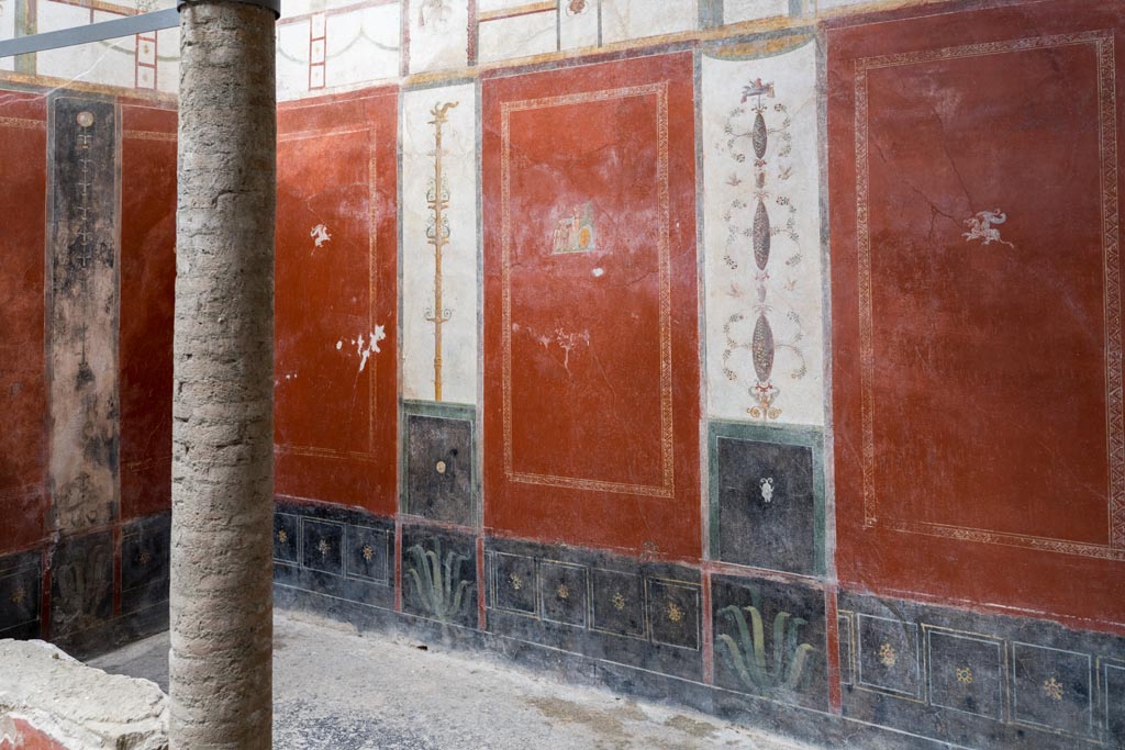 VI.15.1 Pompeii. March 2023. North wall of small peristyle garden "s". Photo courtesy of Johannes Eber.