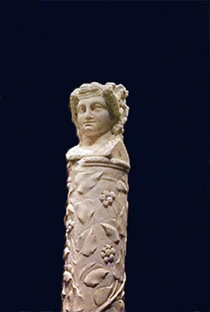VI.15.1 Pompeii. December 2006. Gynaeceum, the small peristyle. Looking north along the line of the east portico and its five supporting columns. According to Jashemski, on the north wall of the peristyle was a painting of a shrub and two birds flying towards it from opposite directions. There were similar painted shrubs painted to the side of the door on the south wall. However the plaster was preserved only on the lower wall. The painting was nearly completely destroyed by the time of Jashemski’s writing (1993). Below the painting was a plant dado, similar to those that could have been seen in the large peristyle. See Jashemski, W. F., 1993. The Gardens of Pompeii, Volume II: Appendices. New York: Caratzas. (p.347)
