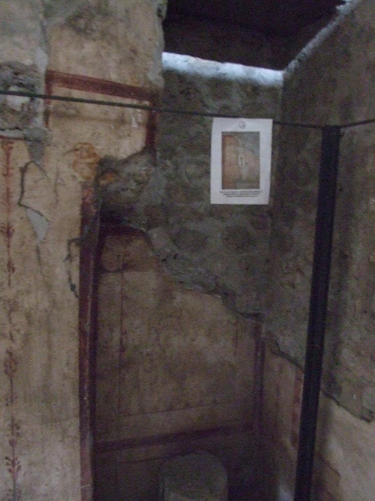 VI.15.1 Pompeii. October 2001. Kitchen hearth in service area.  Photo courtesy of Peter Woods.
