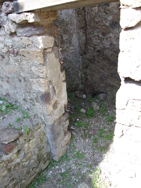 VI.15.5 Pompeii. March 2009. Room 1. Atrium. Altar. Altar on north side.