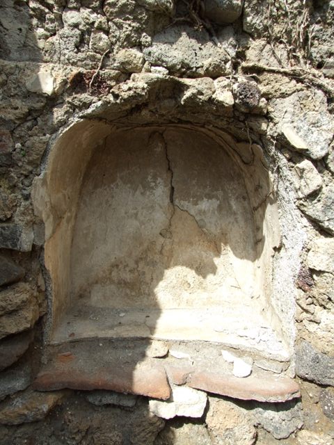 VI.15.6 Pompeii. March 2009.  Room 10. Remains of step in corridor.

