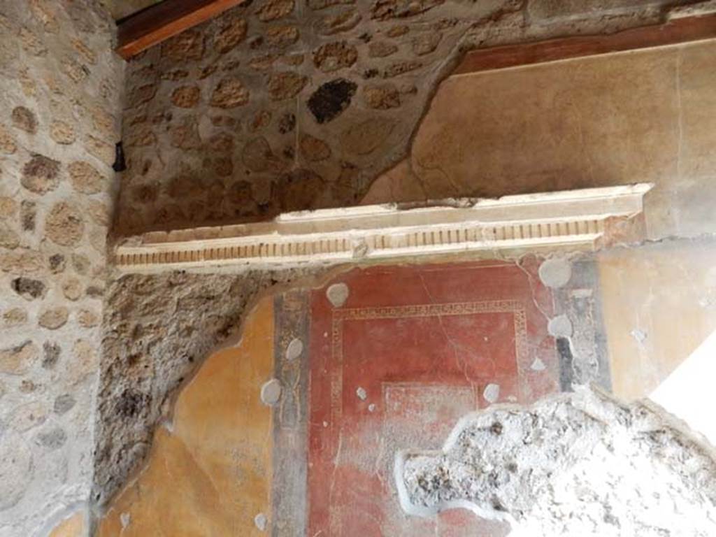 VI.16.7 Pompeii. May 2016. Room C, south-east corner and south wall. Photo courtesy of Buzz Ferebee.


