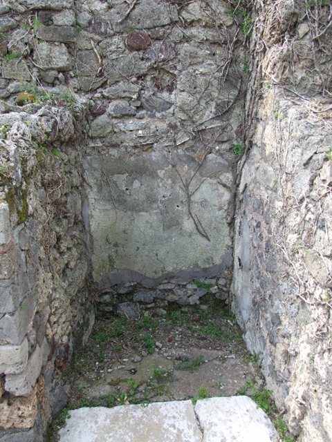 VI.16.27 Pompeii.  March 2009.  Room 7,  South west corner.