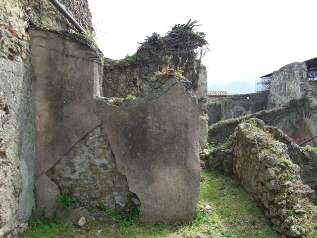 VI.16.29 Pompeii. March 2009. Room 10, South west corner.