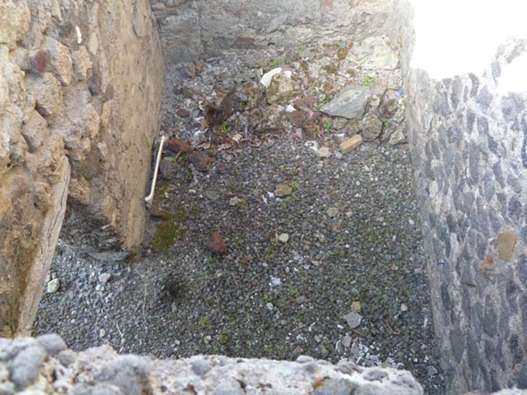 VI.17.17 Pompeii. May 2011. Cellars or rooms on a lower level, near north-east corner of atrium.