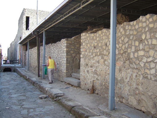 VI.17.41 or VI.17.f House.  