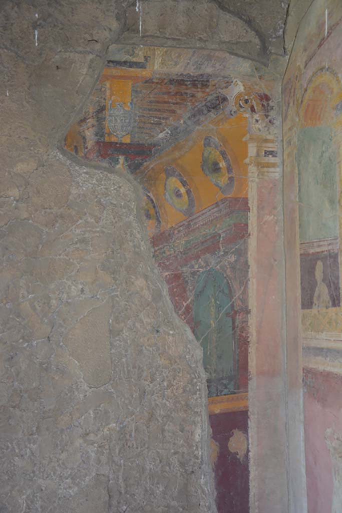 VI.17.41 Pompeii. September 2019. Cubiculum 17, detail from upper north wall in north-east corner.
Foto Annette Haug, ERC Grant 681269 DCOR.

