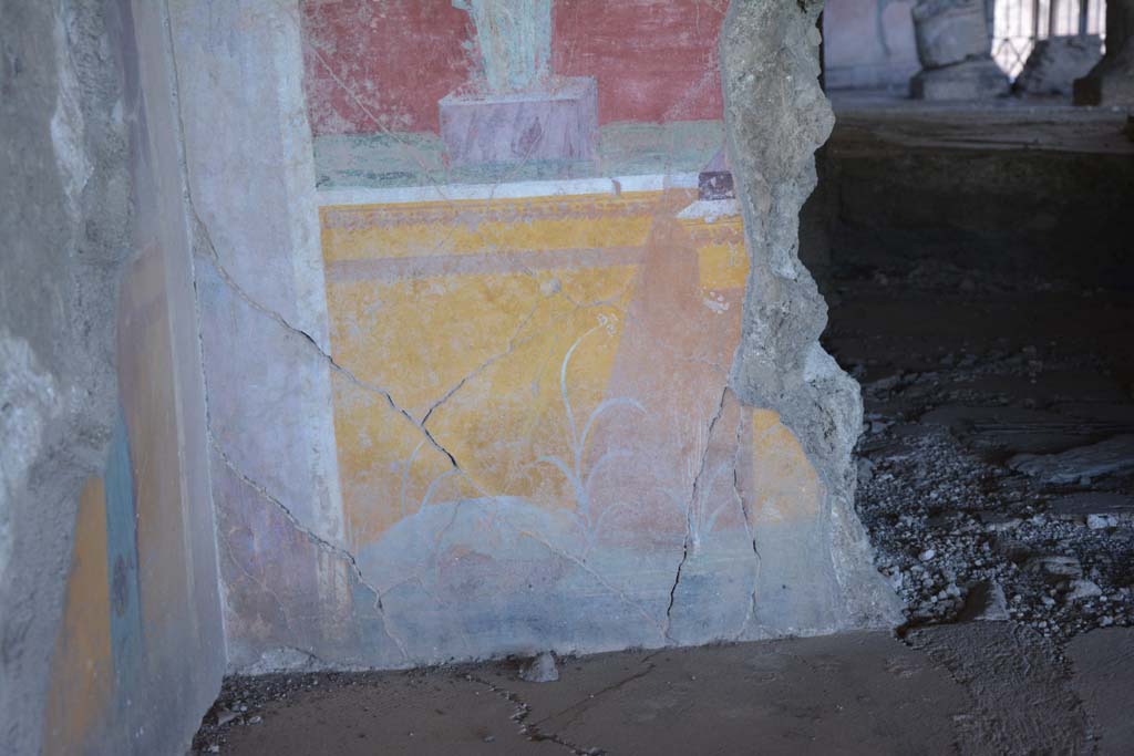 VI.17.41 Pompeii. September 2019. Cubiculum 17, detail from lower east wall at north end.
Foto Annette Haug, ERC Grant 681269 DCOR.

