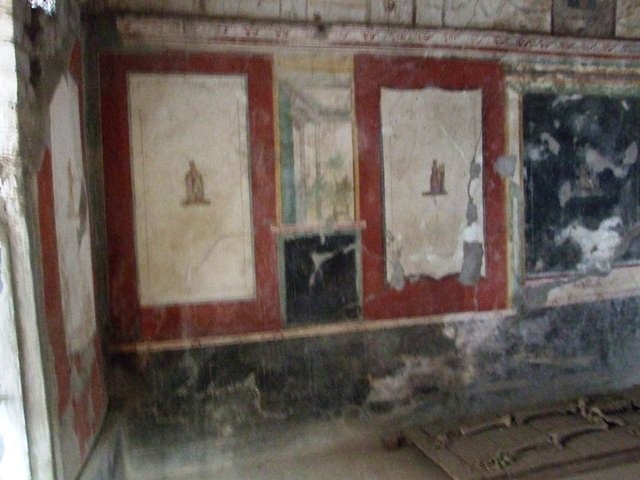 VI.17.42 House of the Golden Bracelet.  Lower level.  Stairs.