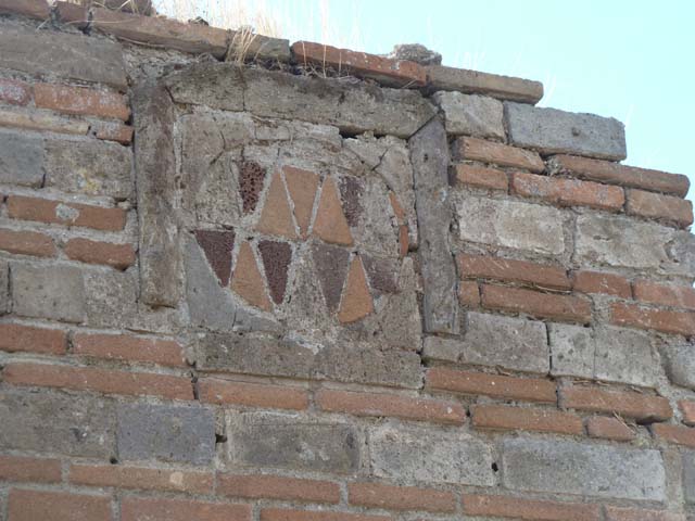 VII.2.1 Pompeii. December 2010. The north wall shared with VII.2.2 has collapsed into VII.2.1.