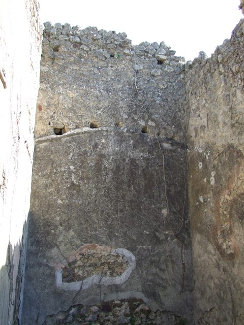 VII.2.20 Pompeii. March 2009. Doorway to Room 7, Oecus, in south east corner of Room 1. Looking south.