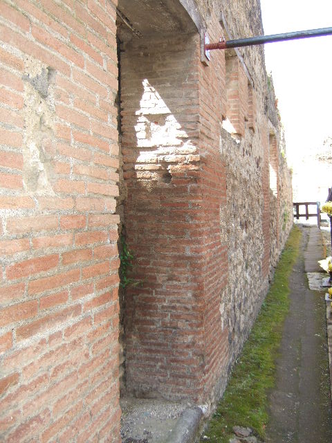VII.2.21 Steps to upper floor May 2006